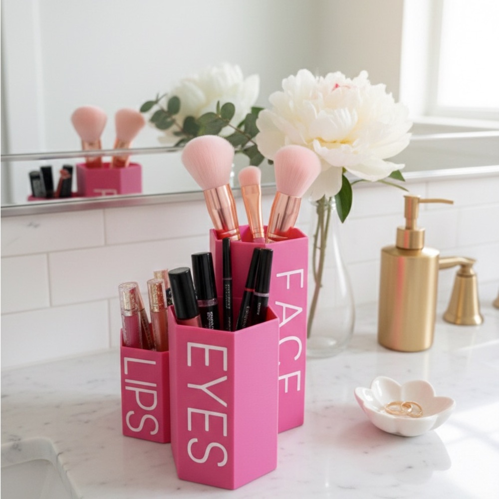 Makeup Organizer - Picture 2 of 3